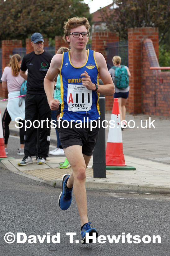 Mens under-17s 2021 Northern 6 and 4 Stage and Young Athletes Road Relays, Redcar. Photo: David T. Hewitson/Sports for All Pics